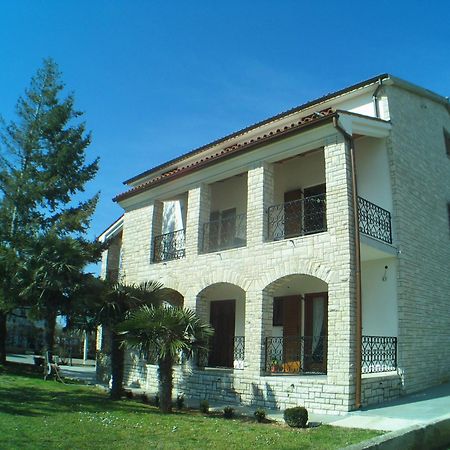 B&B Moderno Fazana Luaran gambar
