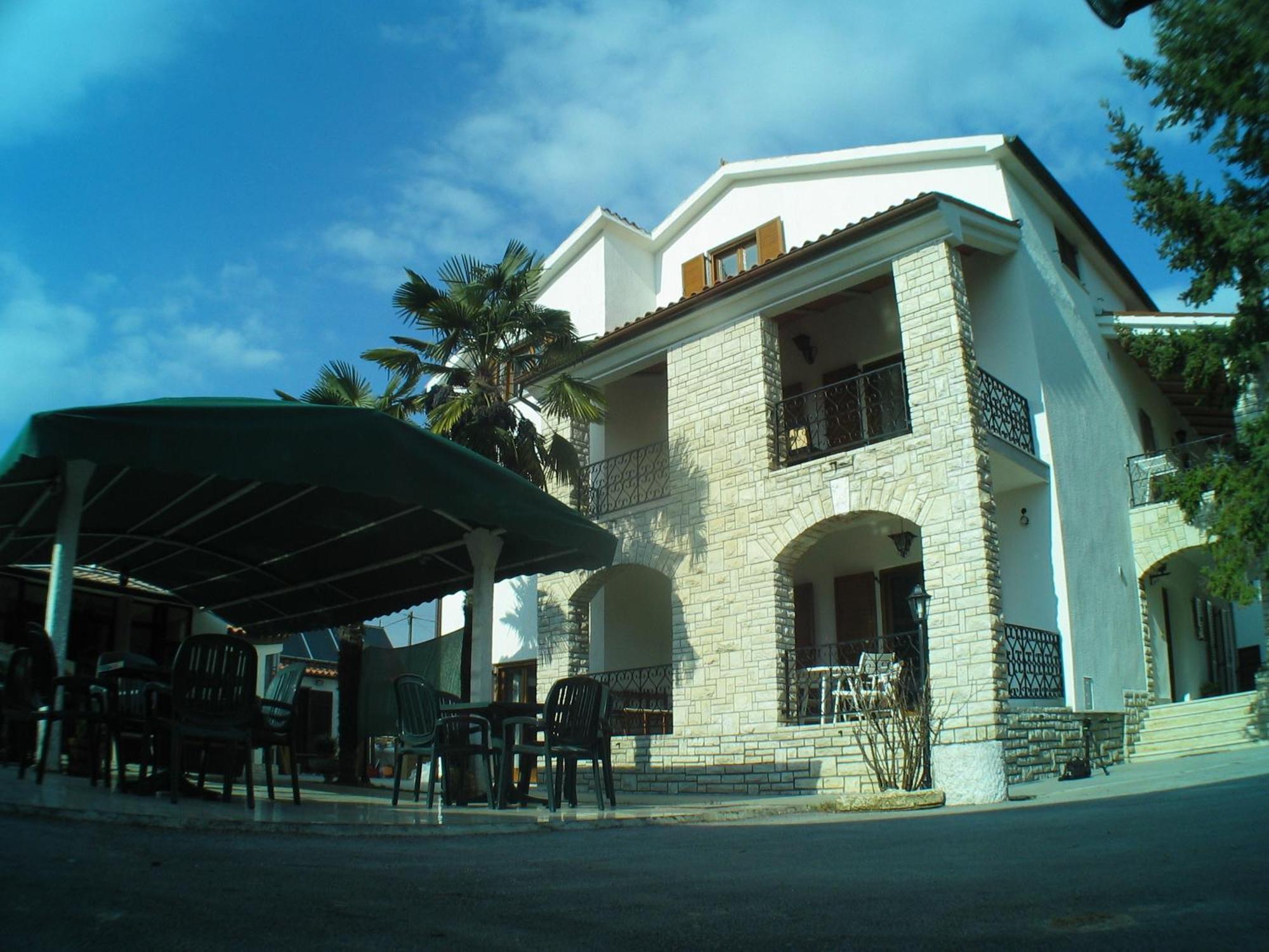 B&B Moderno Fazana Luaran gambar