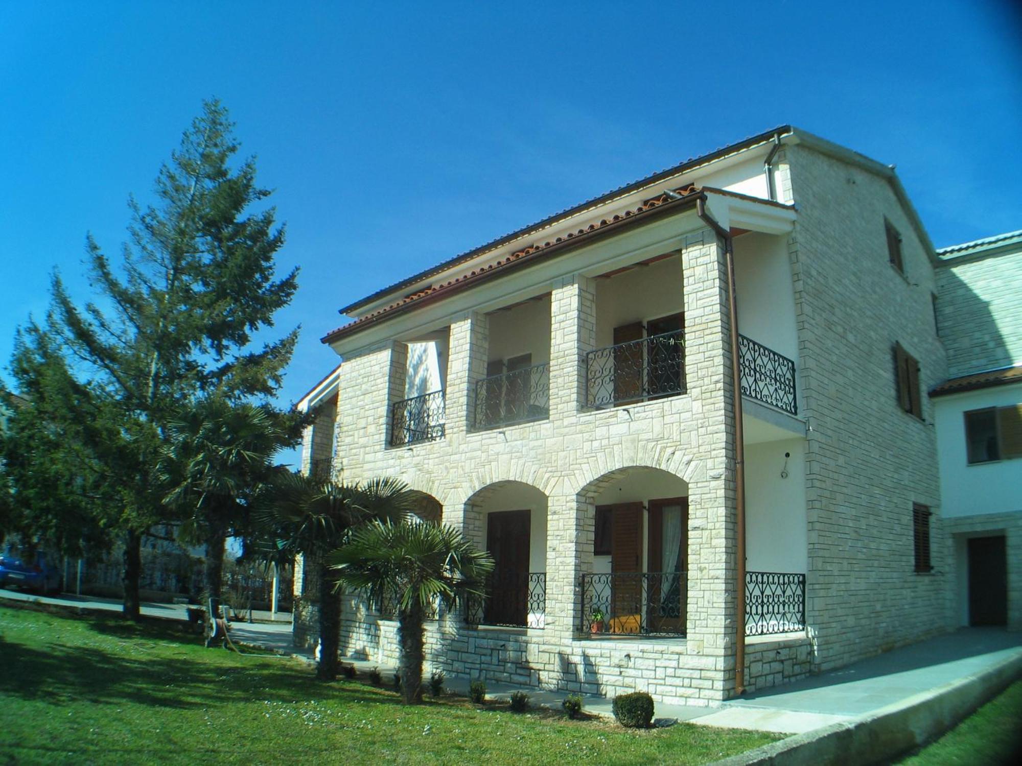 B&B Moderno Fazana Luaran gambar